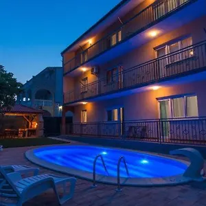 villa-sunset-kastela-21214.hotels-in-trogir.com/