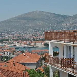 apartments-miranda-trogir.splithotels.org/